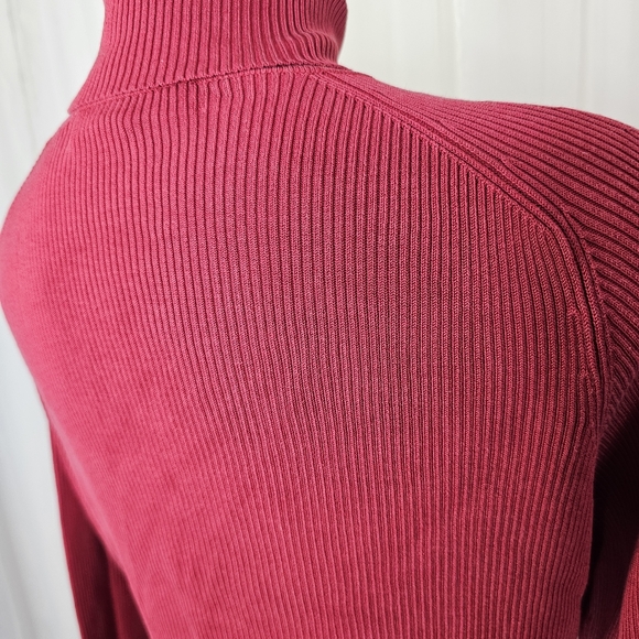 Belford Saks Fifth Avenue Classic Ribbed Silk Turtleneck Sweater Deep Red XL - Picture 6 of 7
